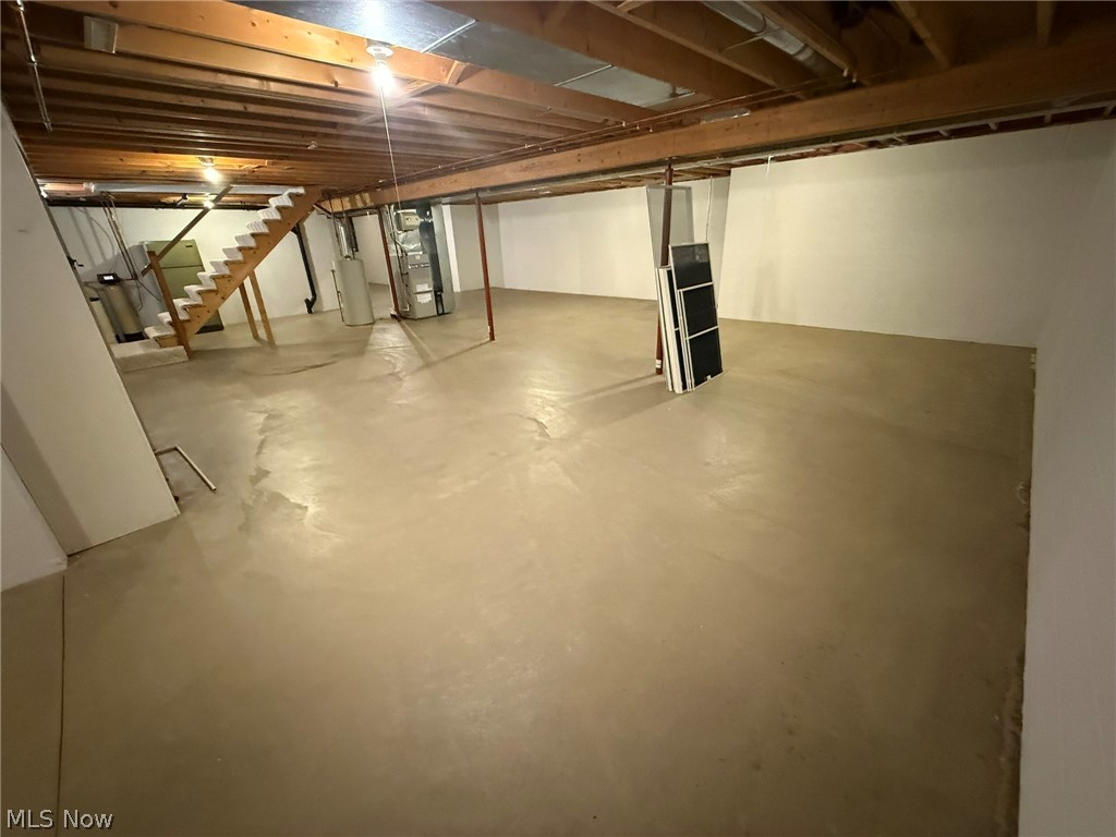 490 Ellen Avenue SW New Philadelphia OH 44663