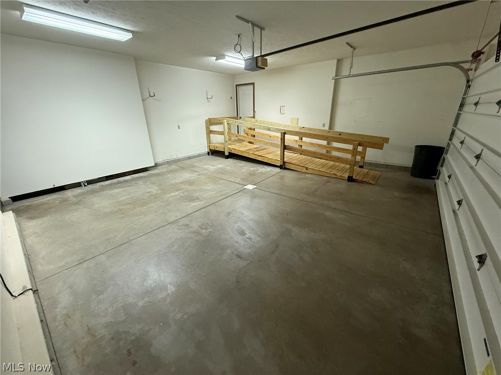 490 Ellen Avenue SW New Philadelphia OH 44663