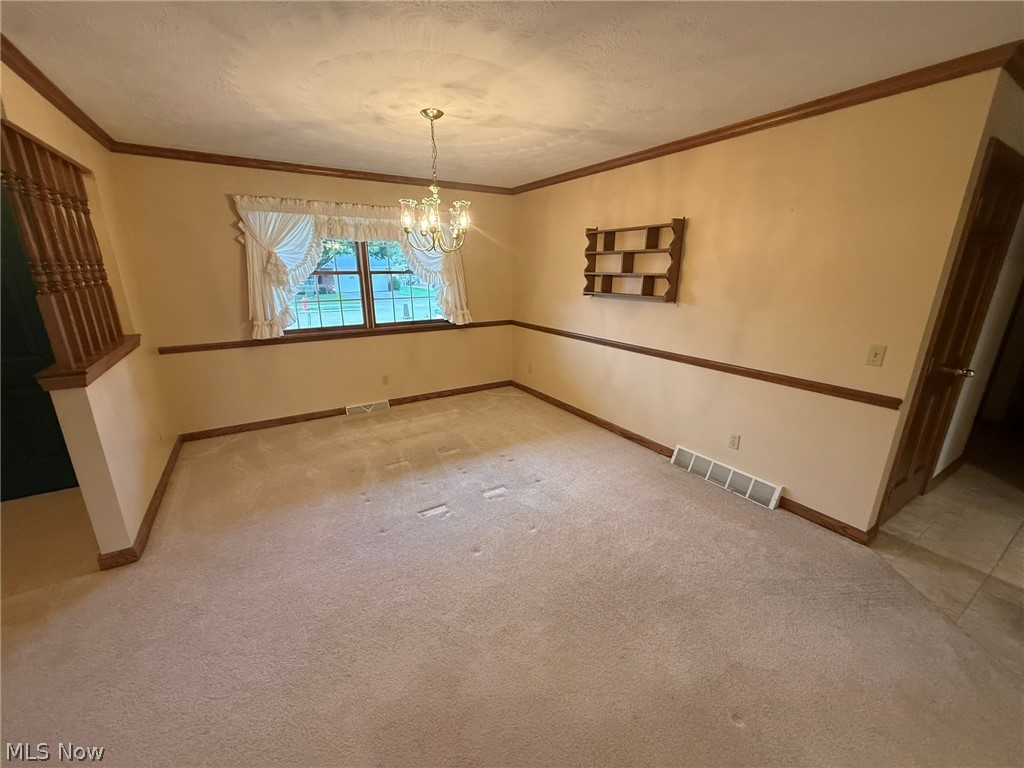 490 Ellen Avenue SW New Philadelphia OH 44663