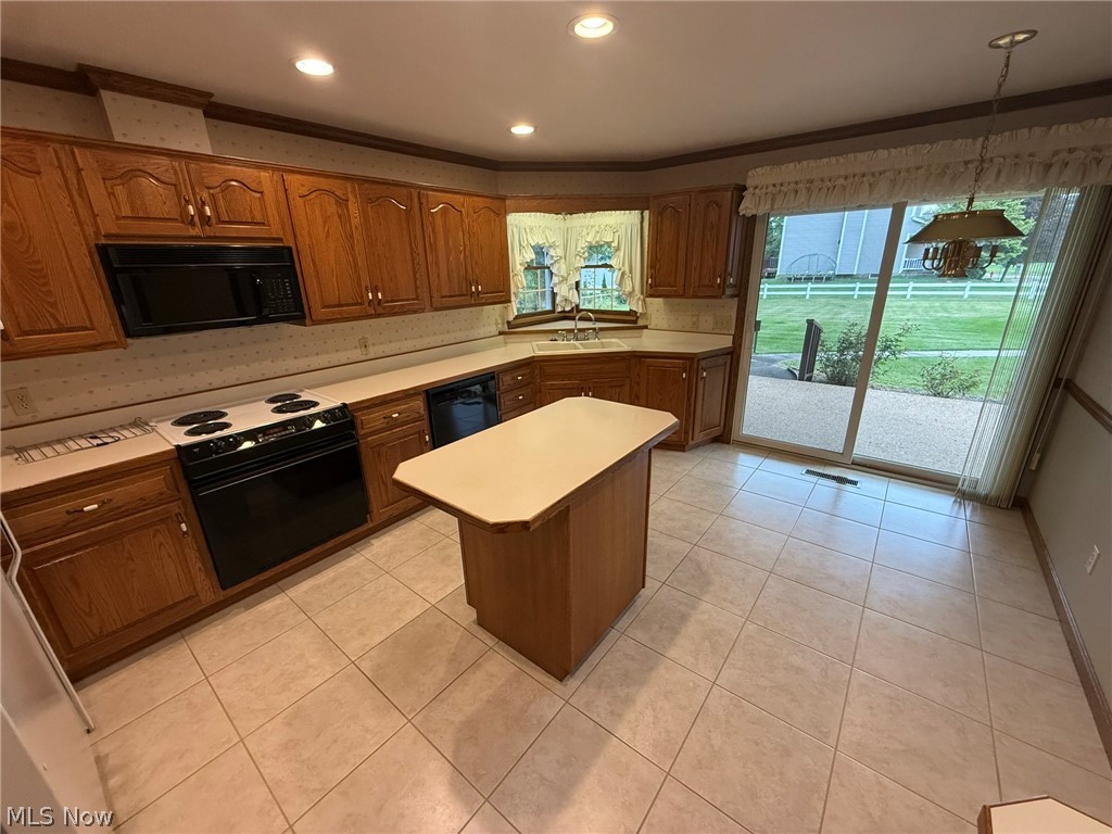 490 Ellen Avenue SW New Philadelphia OH 44663