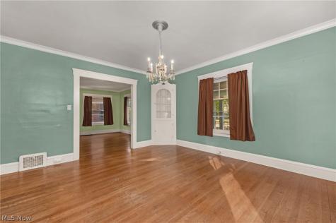 2032 Arthur Avenue Lakewood OH 44107