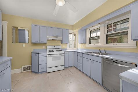 2032 Arthur Avenue Lakewood OH 44107