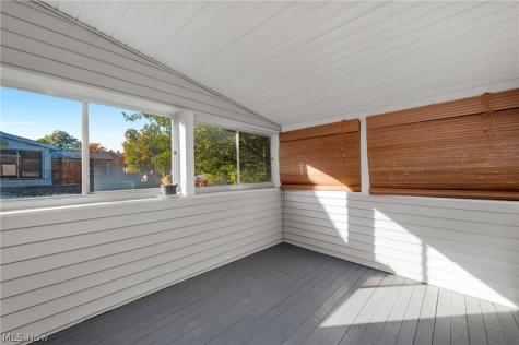 2032 Arthur Avenue Lakewood OH 44107
