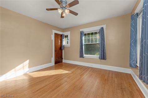 2032 Arthur Avenue Lakewood OH 44107