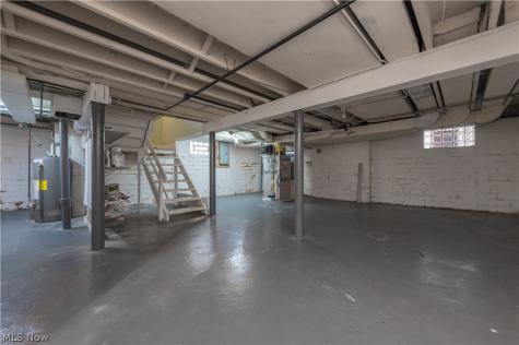 2032 Arthur Avenue Lakewood OH 44107
