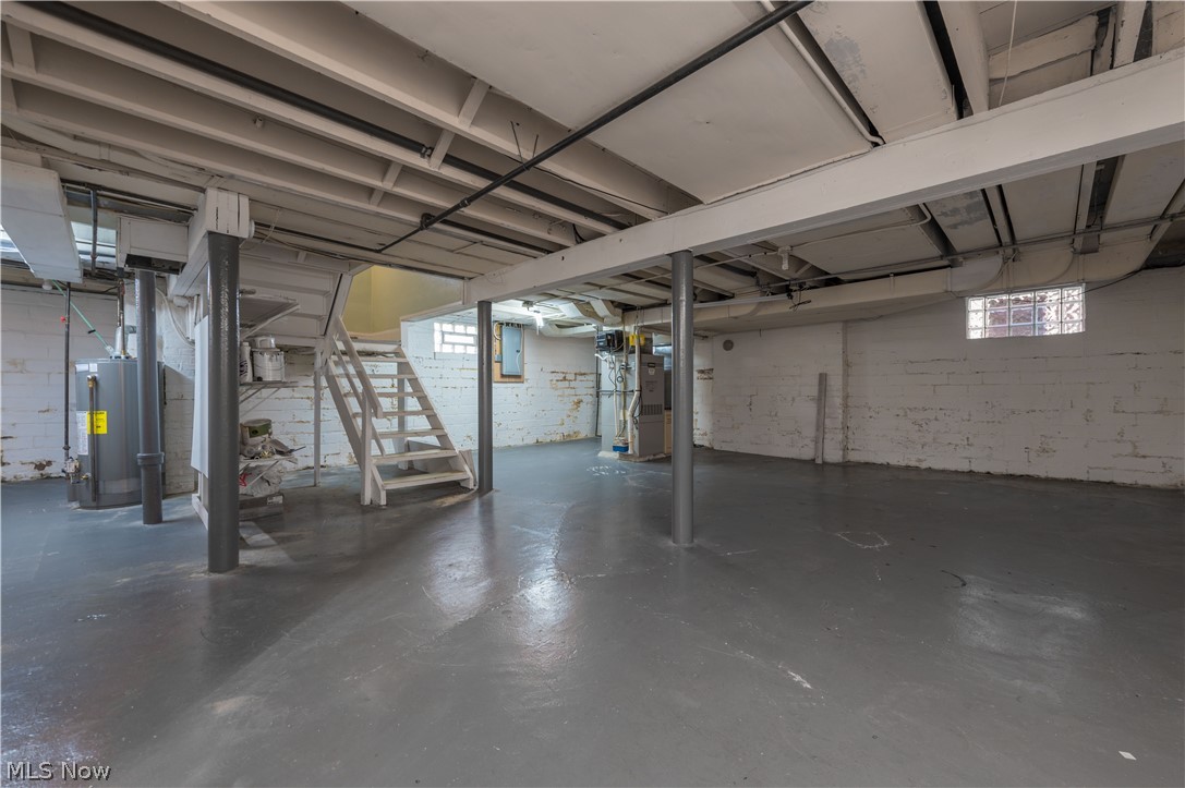 2032 Arthur Avenue Lakewood OH 44107