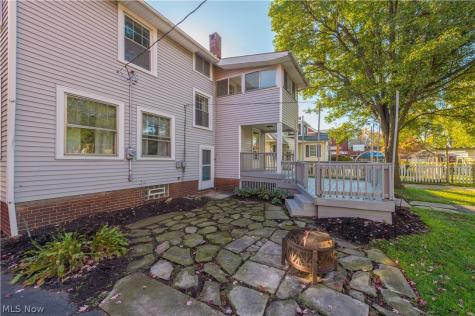 2032 Arthur Avenue Lakewood OH 44107