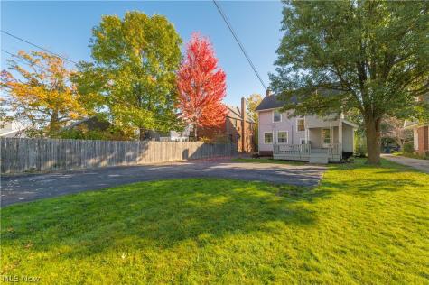 2032 Arthur Avenue Lakewood OH 44107