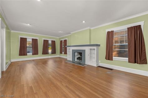 2032 Arthur Avenue Lakewood OH 44107