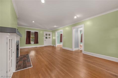 2032 Arthur Avenue Lakewood OH 44107