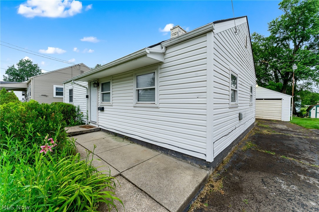 1960 Highlawn Avenue Youngstown OH 44509
