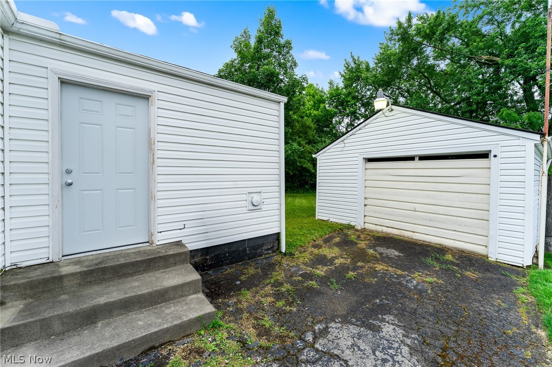 1960 Highlawn Avenue Youngstown OH 44509