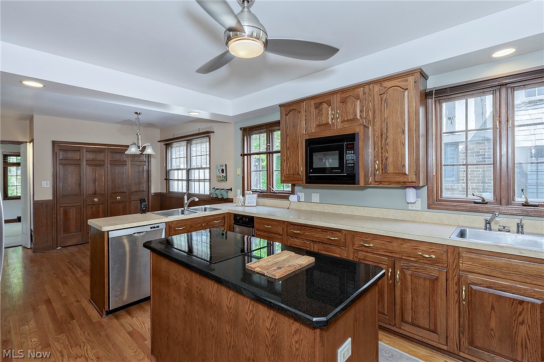 2528 Ashurst Road University Heights OH 44118