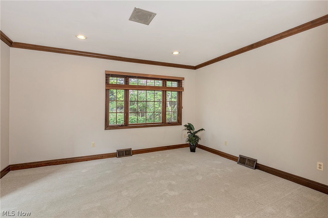 2528 Ashurst Road University Heights OH 44118