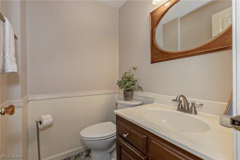 2528 Ashurst Road University Heights OH 44118