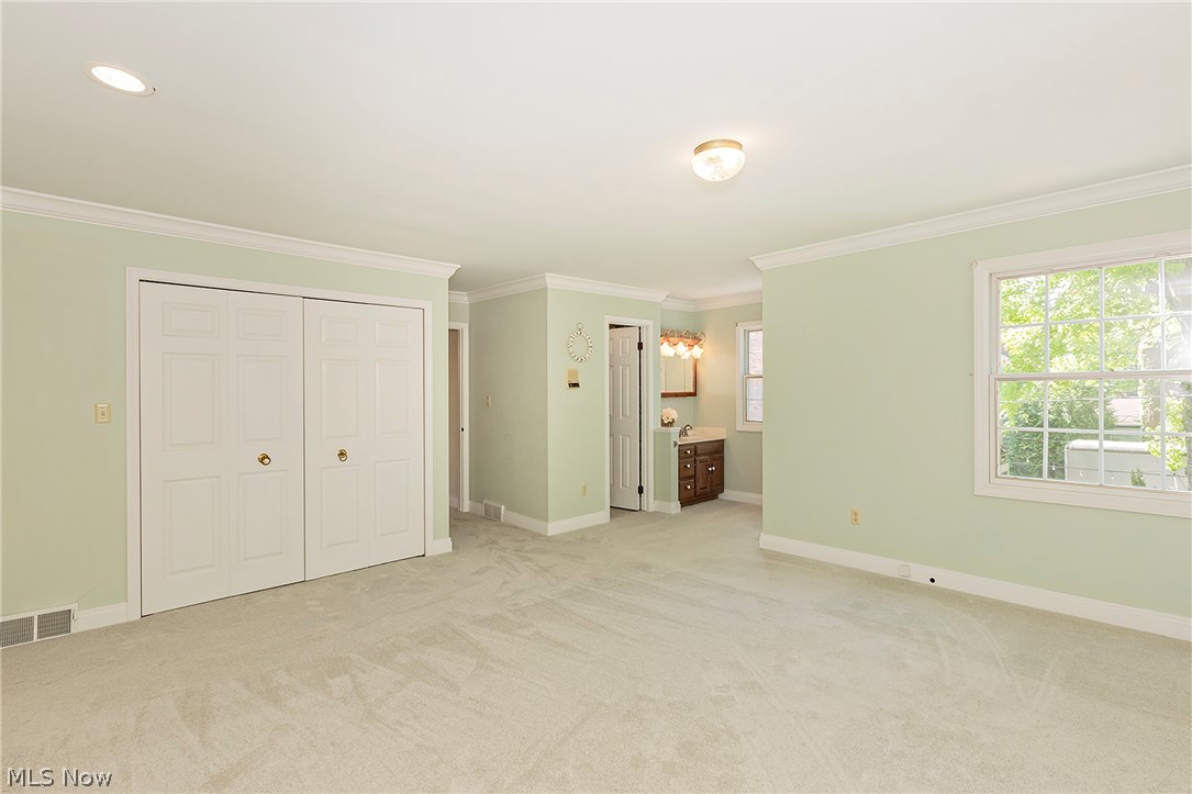 2528 Ashurst Road University Heights OH 44118