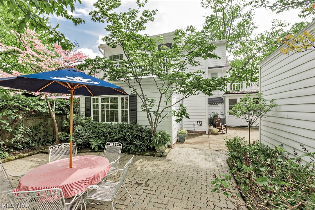 2528 Ashurst Road University Heights OH 44118
