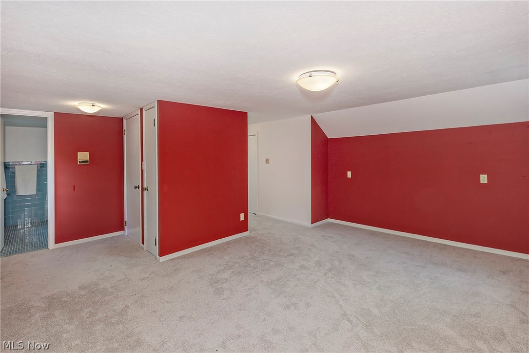 2528 Ashurst Road University Heights OH 44118