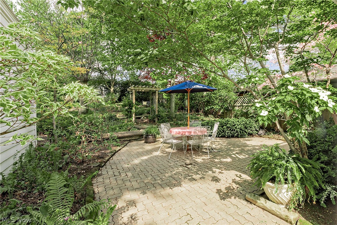 2528 Ashurst Road University Heights OH 44118