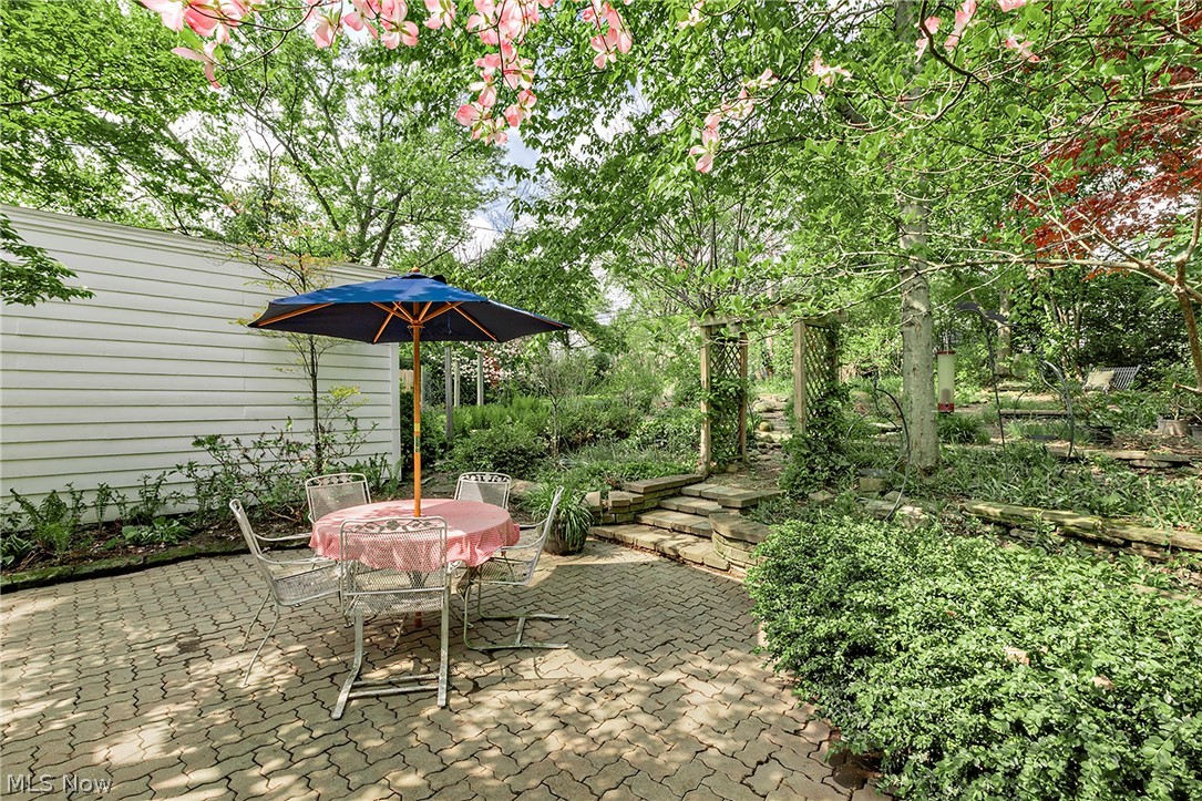 2528 Ashurst Road University Heights OH 44118