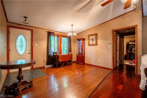 121 Skeleton Road NW Dellroy OH 44620