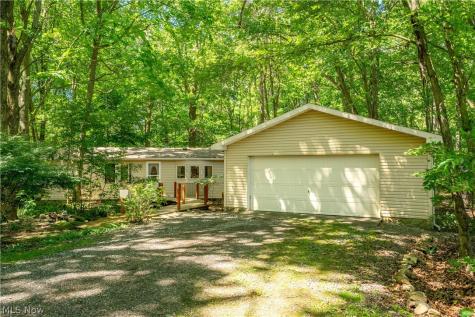 121 Skeleton Road NW Dellroy OH 44620