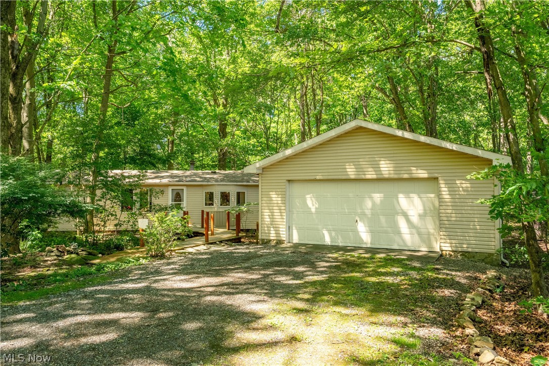 121 Skeleton Road NW Dellroy OH 44620