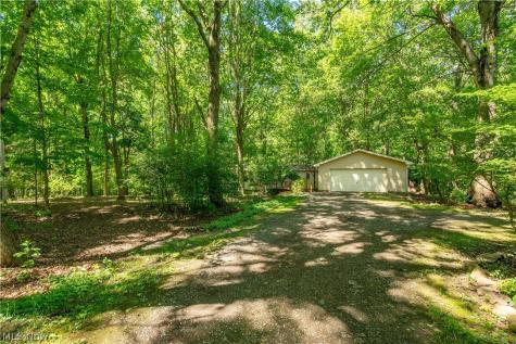 121 Skeleton Road NW Dellroy OH 44620