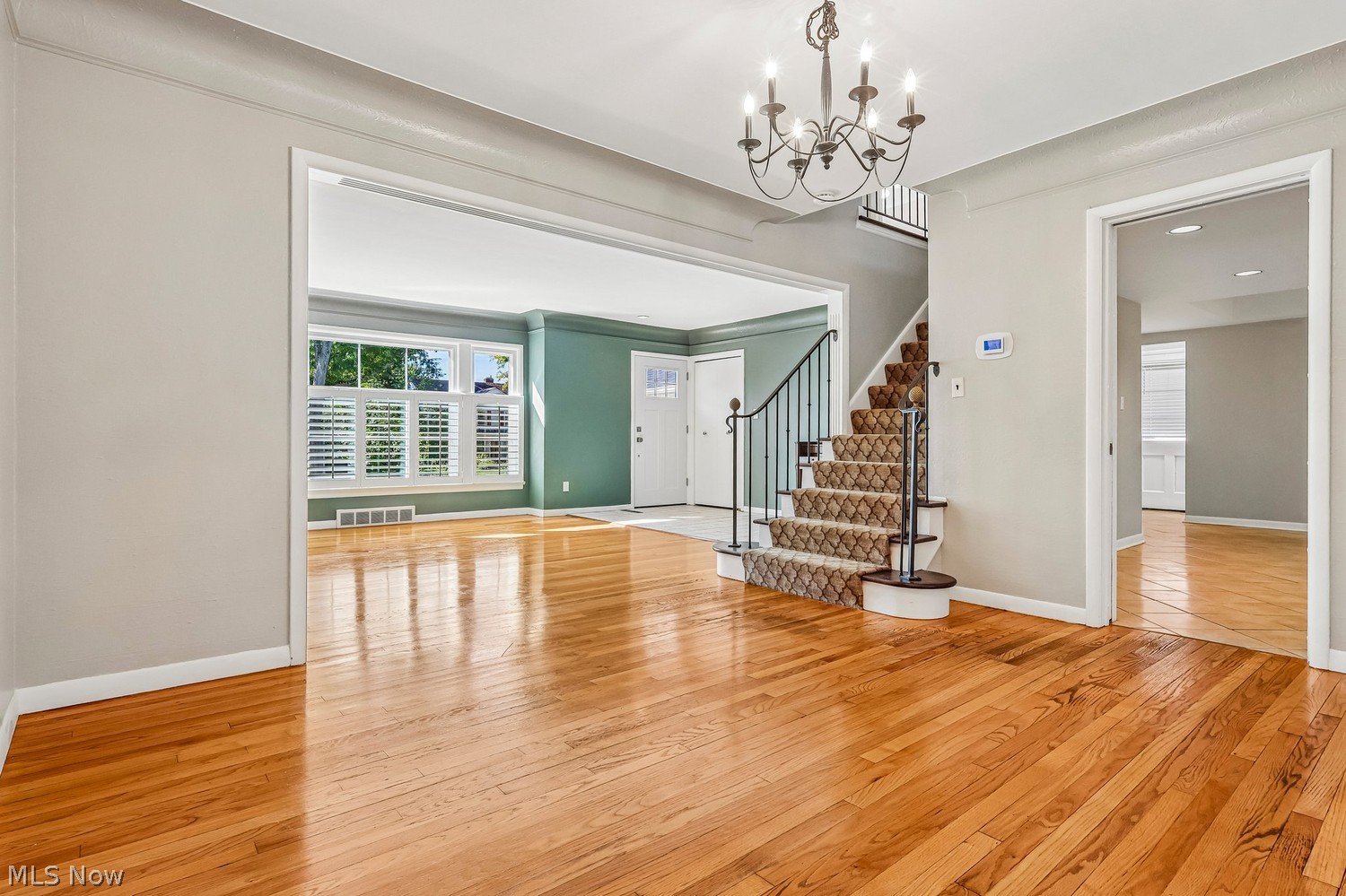 21887 E Byron Road Shaker Heights OH 44122