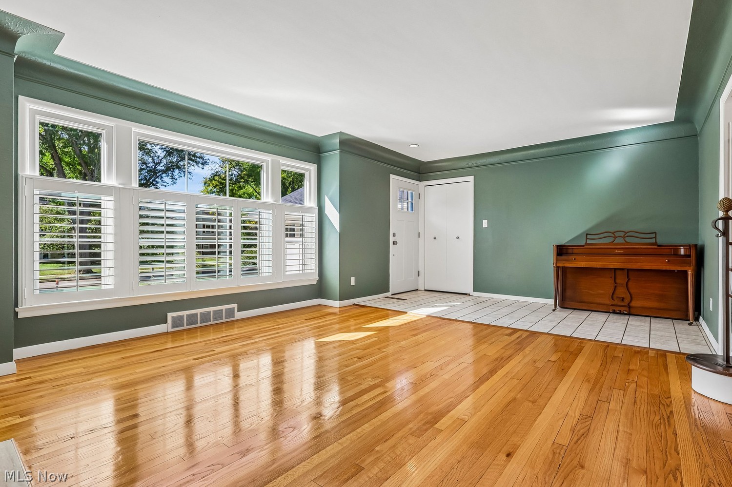 21887 E Byron Road Shaker Heights OH 44122
