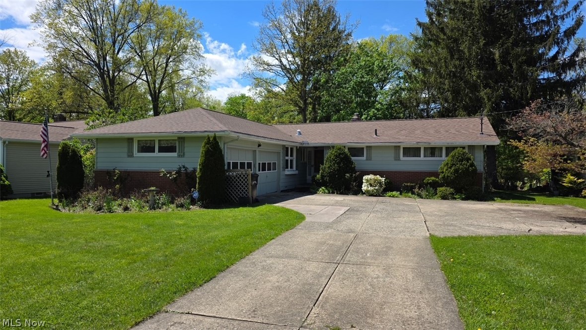 1034 N Pasadena Avenue Elyria OH 44035