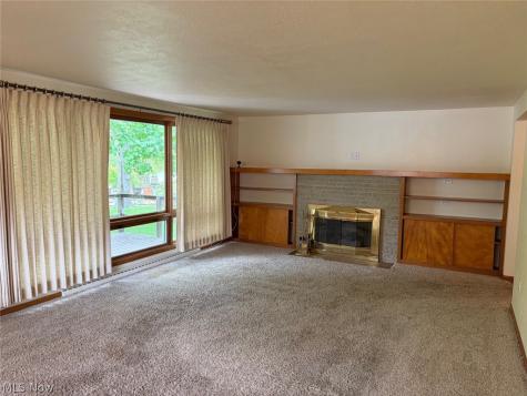 1034 N Pasadena Avenue Elyria OH 44035