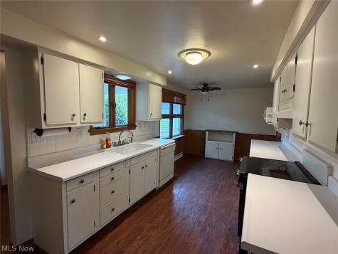 1034 N Pasadena Avenue Elyria OH 44035