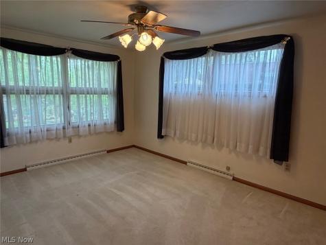 1034 N Pasadena Avenue Elyria OH 44035
