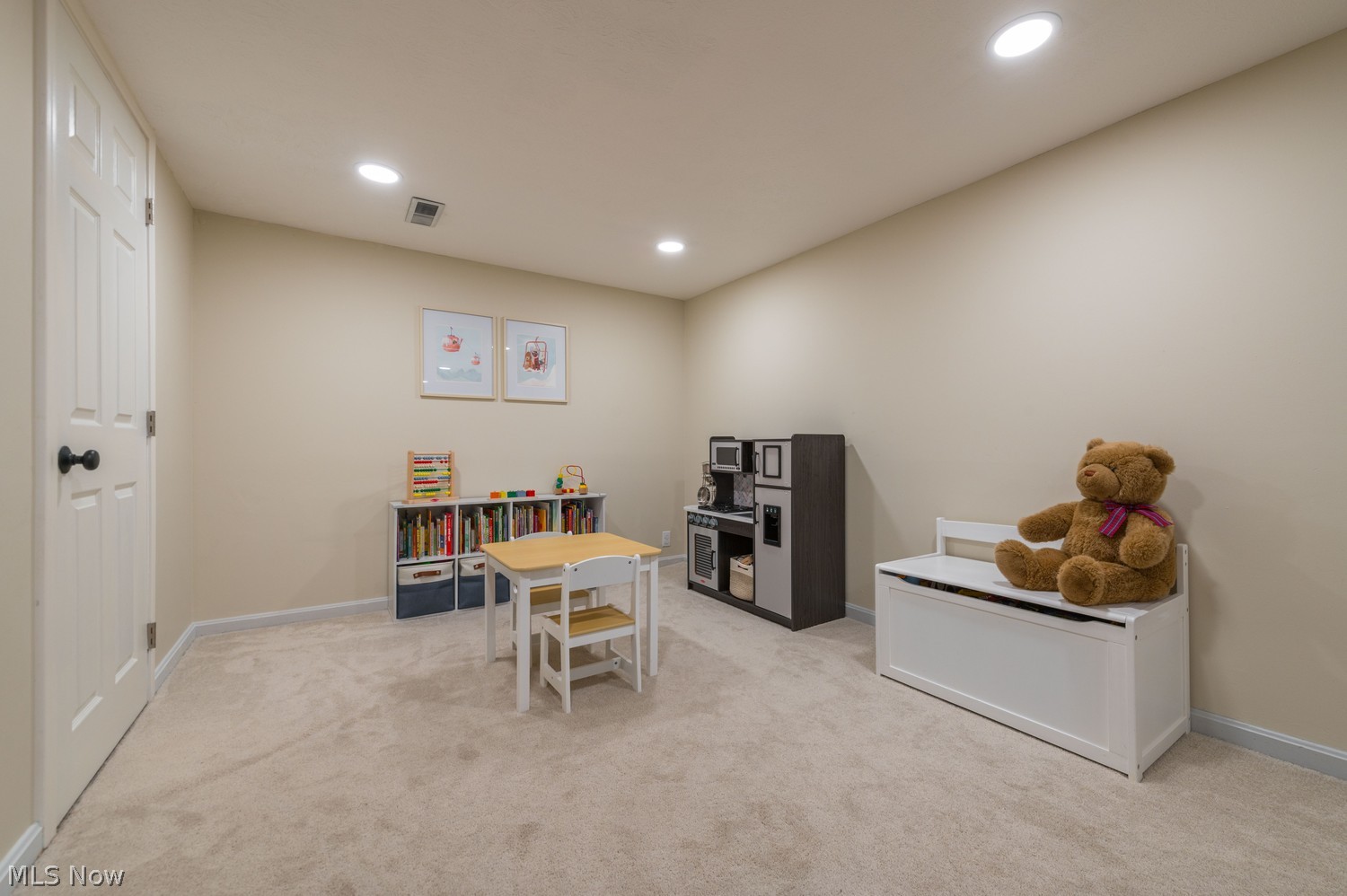 27852 Osborn Road Bay Village OH 44140
