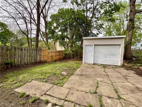 261 Russell Avenue Akron OH 44311
