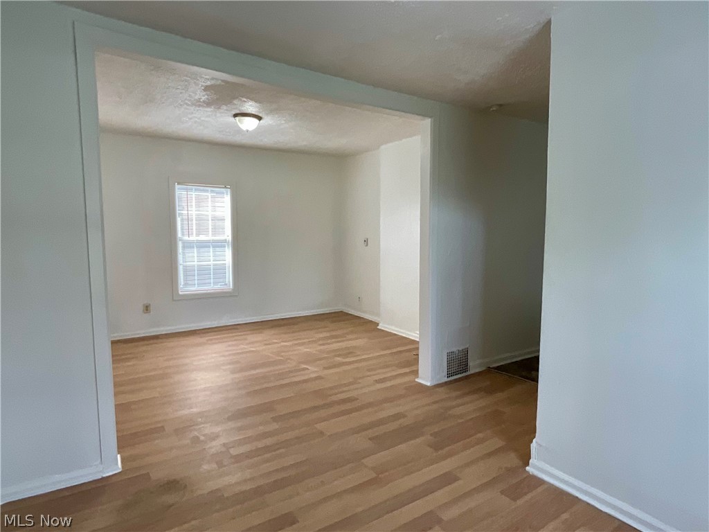 261 Russell Avenue Akron OH 44311