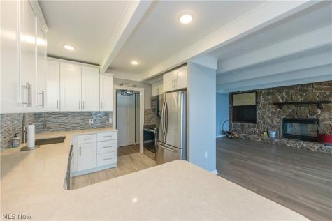 38847 Sunset Trail Willoughby OH 44094