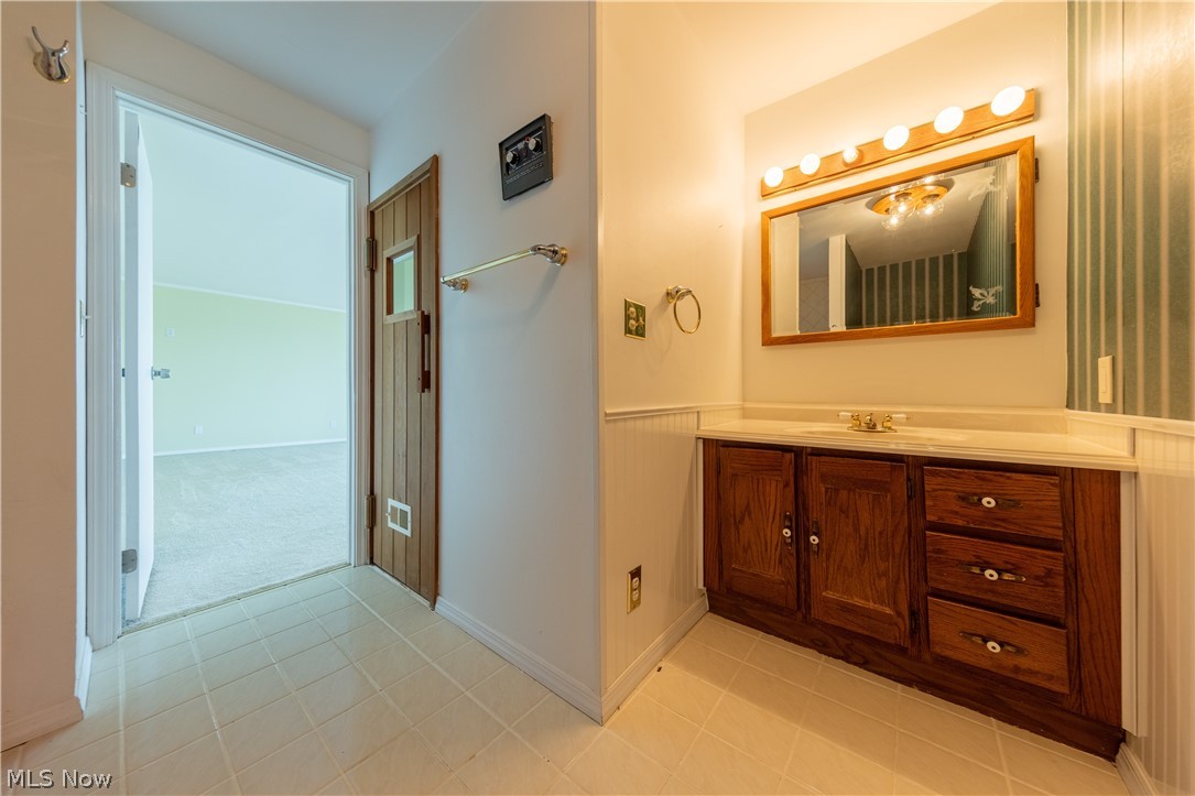 38847 Sunset Trail Willoughby OH 44094