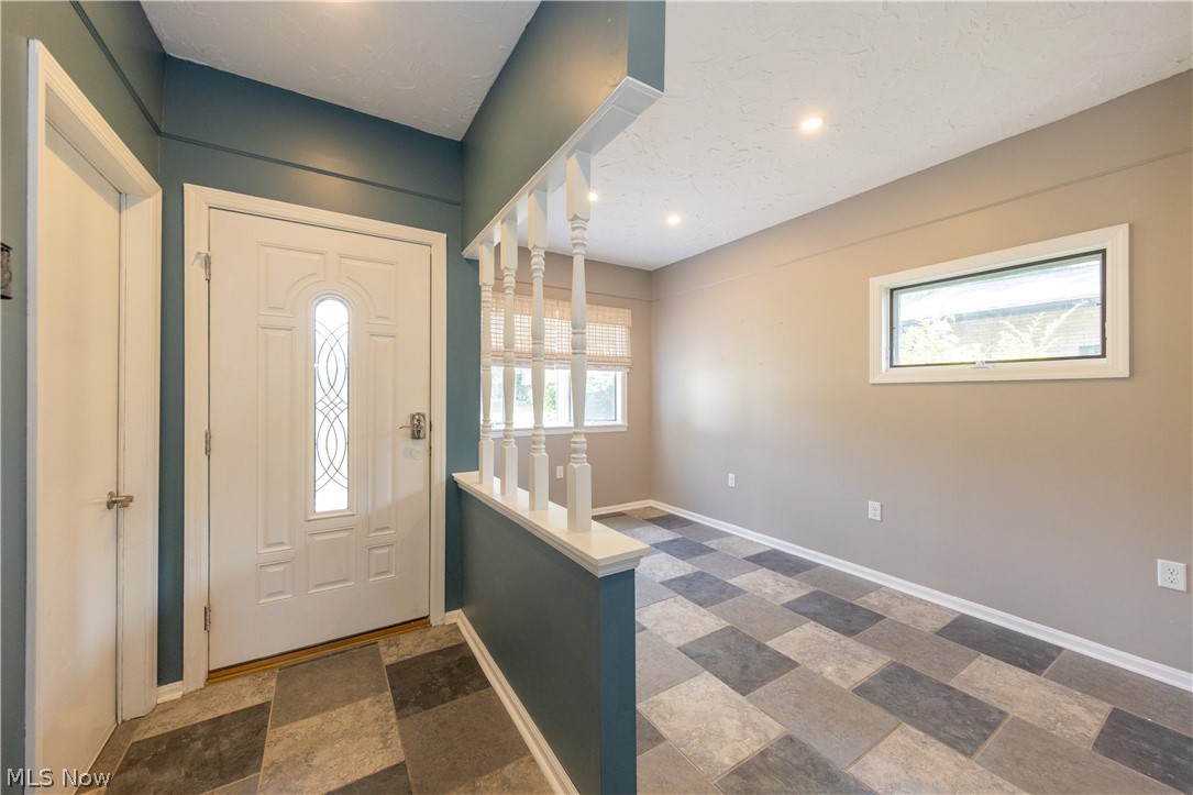 38847 Sunset Trail Willoughby OH 44094
