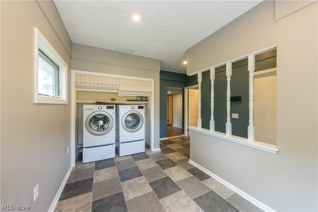 38847 Sunset Trail Willoughby OH 44094