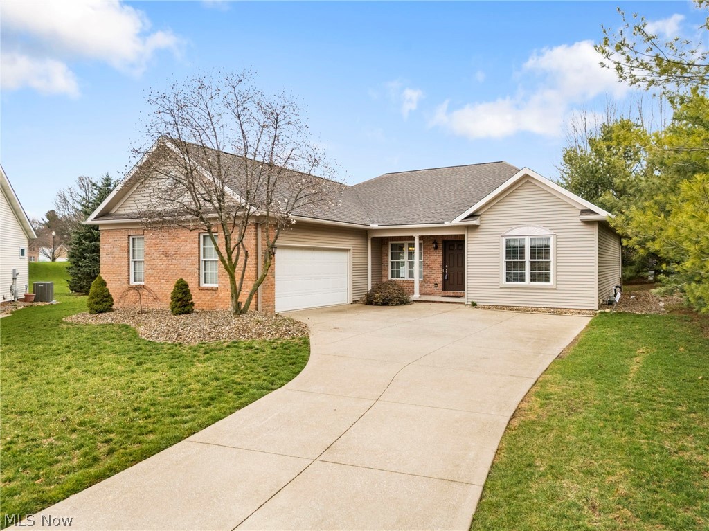 2041 Penhurst Circle NE North Canton OH 44720