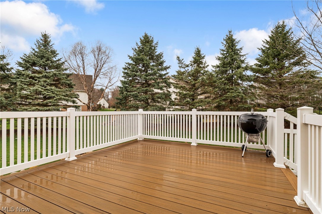 2041 Penhurst Circle NE North Canton OH 44720