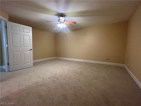 2041 Penhurst Circle NE North Canton OH 44720