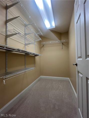 2041 Penhurst Circle NE North Canton OH 44720