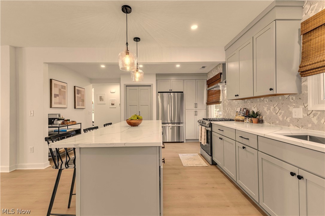 26927 E Oviatt Road Bay Village OH 44140