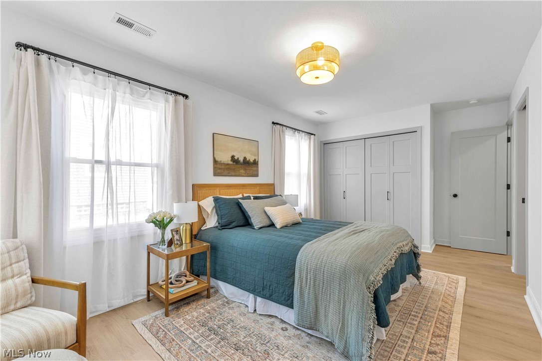 26927 E Oviatt Road Bay Village OH 44140