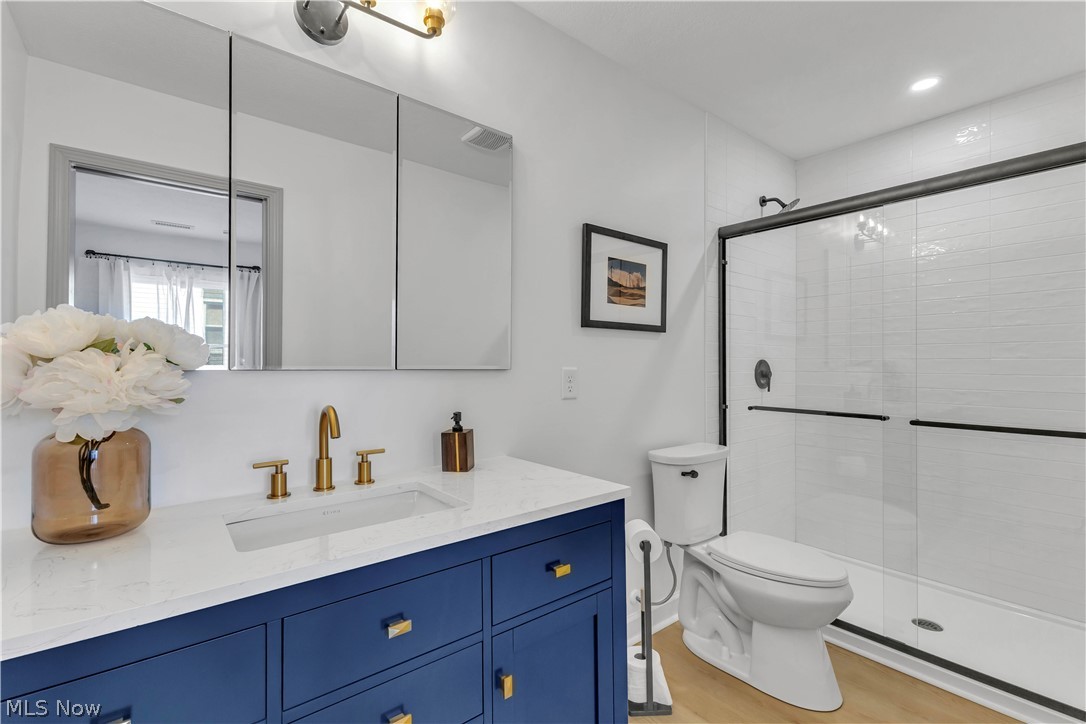26927 E Oviatt Road Bay Village OH 44140
