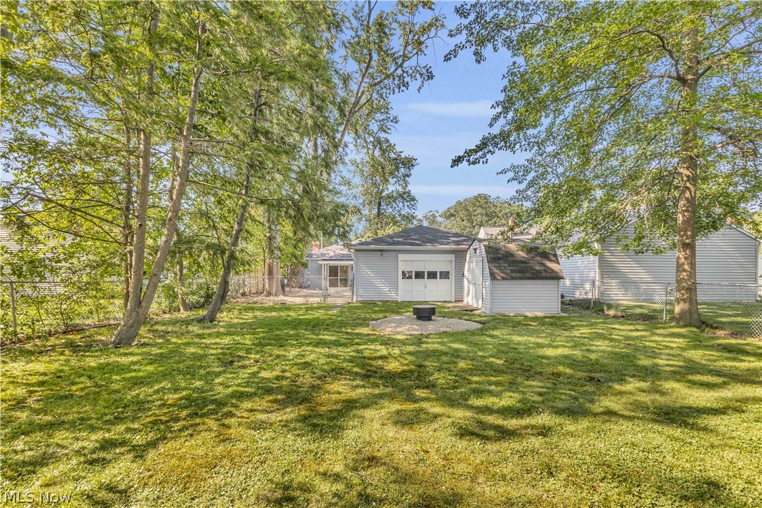 26927 E Oviatt Road Bay Village OH 44140