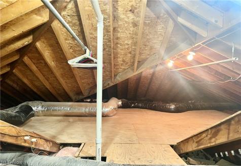 26927 E Oviatt Road Bay Village OH 44140